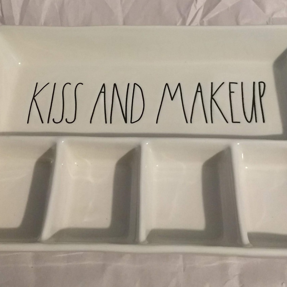 Rae Dunn Kiss and MakeUp Tray